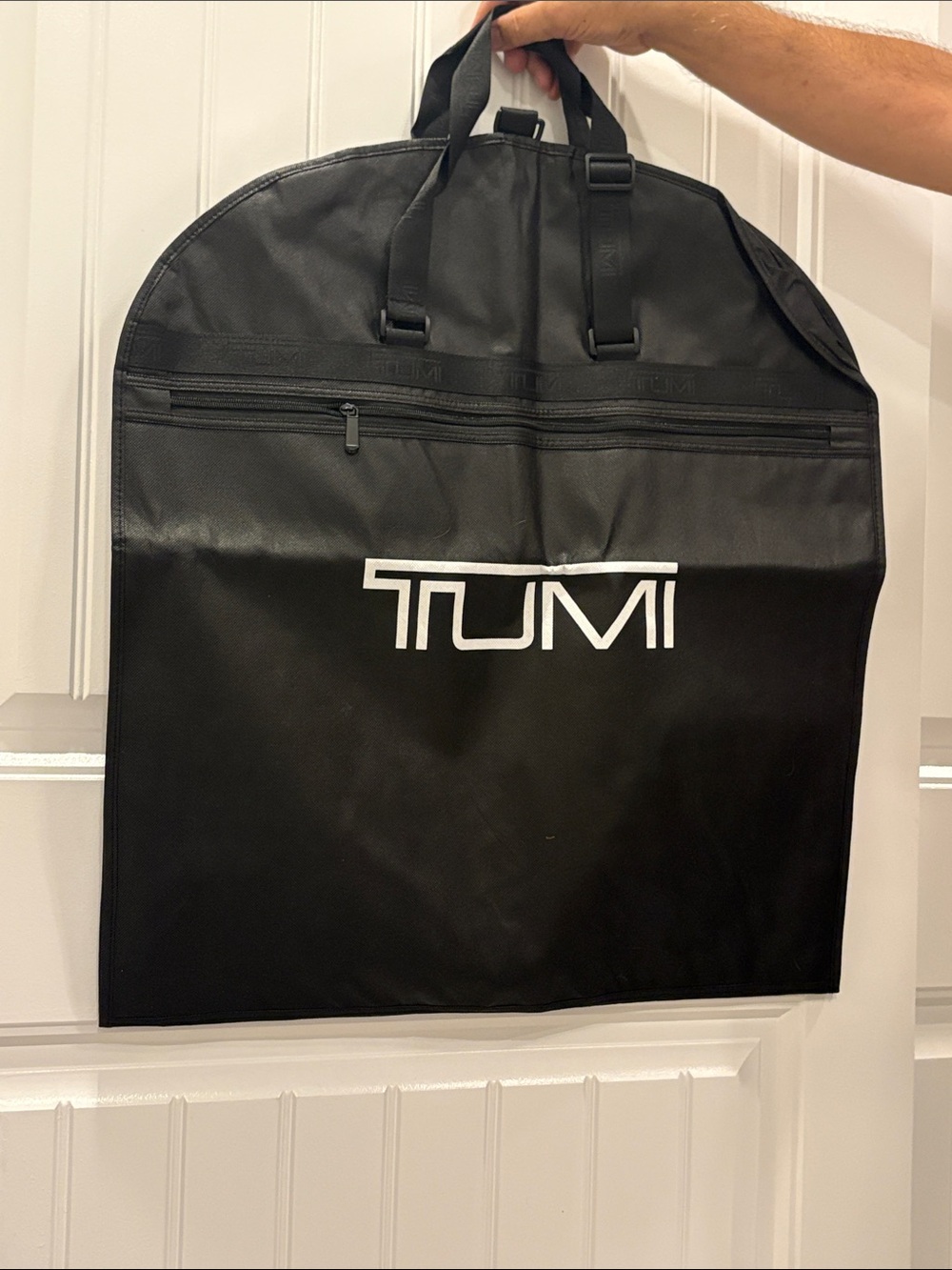 New Tumi Black Travel Garment Bag with Top Handles - Picture 3 of 5